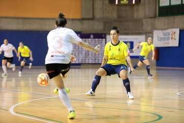 Reparto de puntos entre Teldeportivo y Ourense (2-2)/TA.